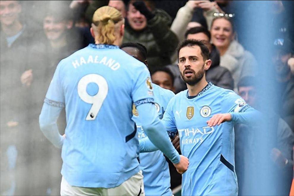 乐鱼体育电竞-关于曼城在主场遭遇逆转，争冠形势严峻的信息