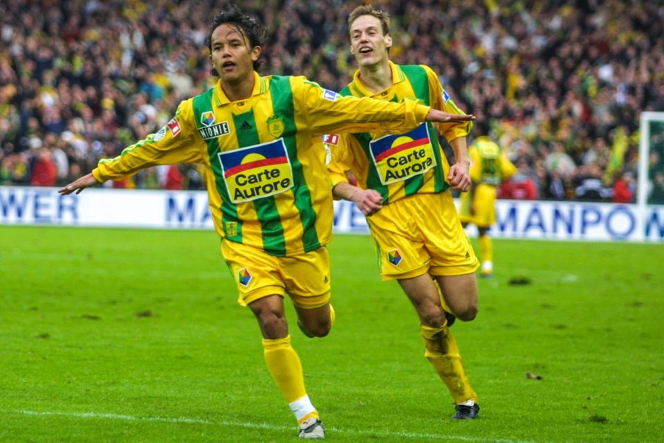 包含斯特拉斯堡主场战胜第戎，获得胜利的词条