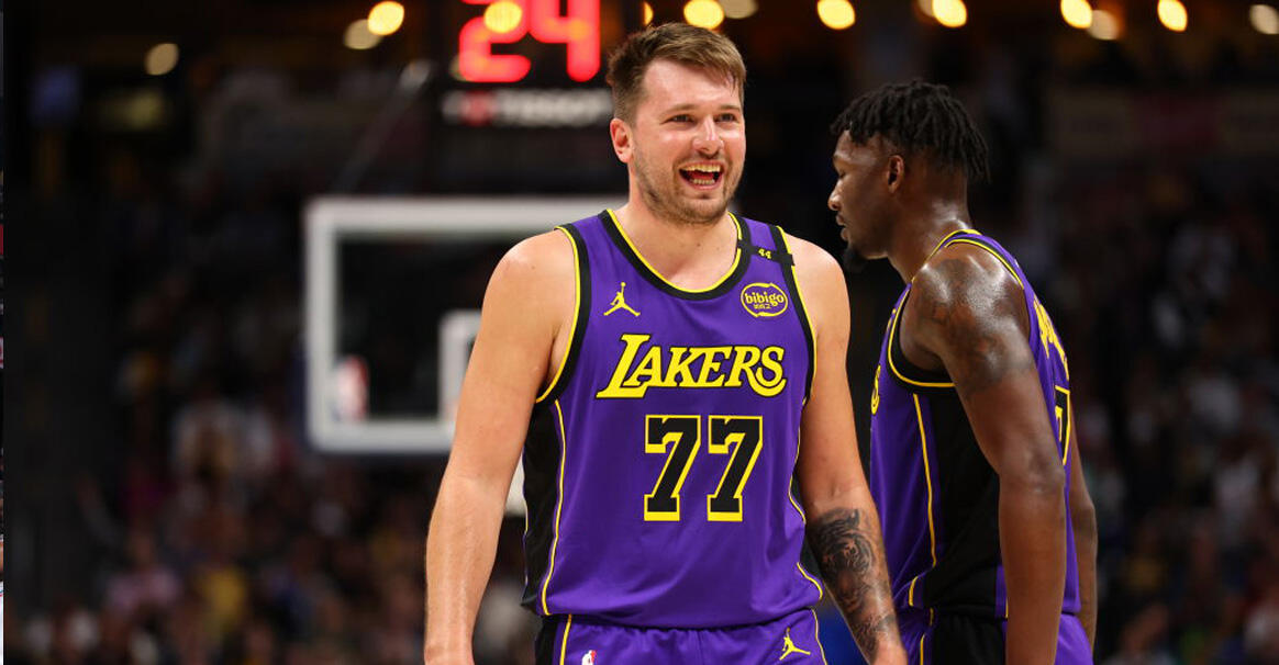 湖人客场击败掘金，继续取得胜利