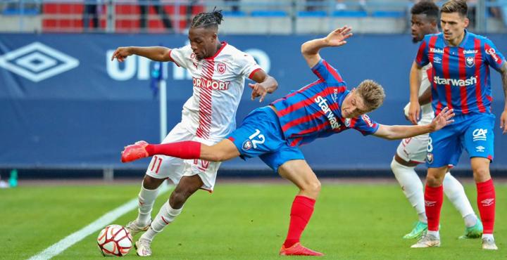 包含欧塞尔队客场战平，保持不败记录的词条