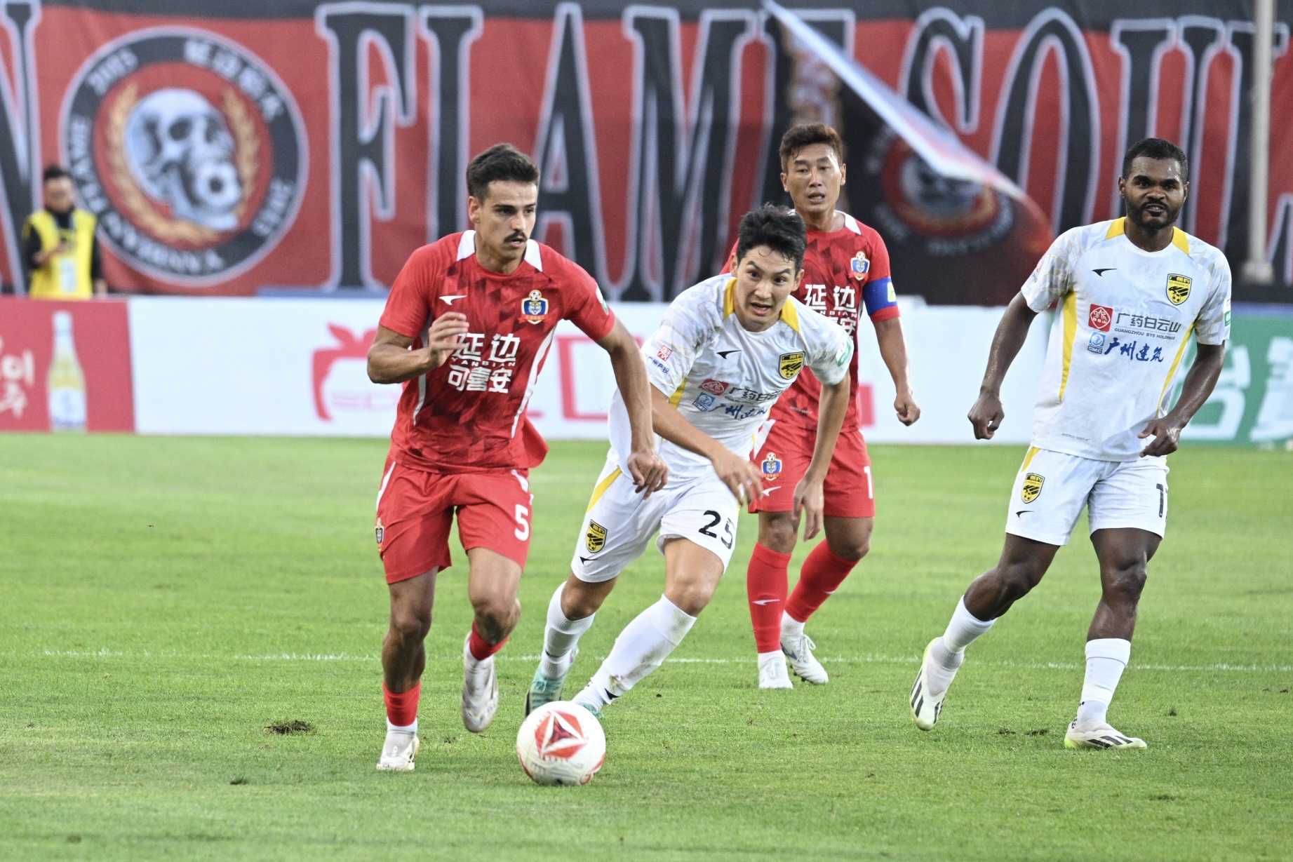 传奇球员意外受伤，球队实力受到考验的简单介绍