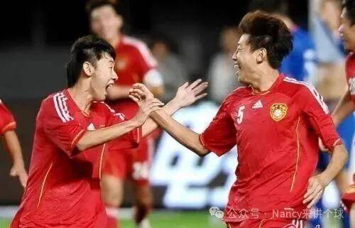 包含斯图加特攻破对手防线，取得关键胜利的词条