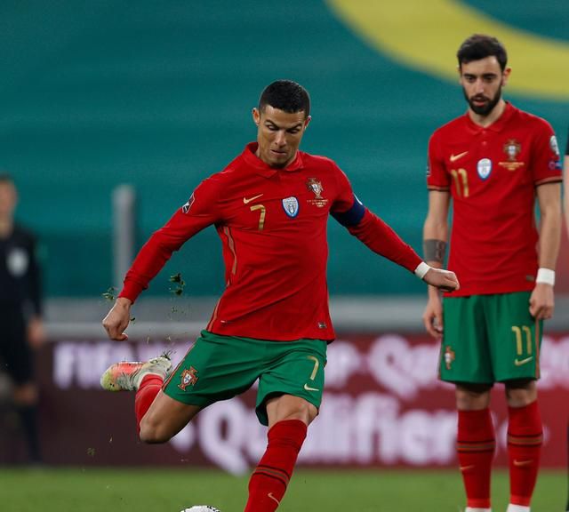 乐鱼体育电竞-广州德比战再度上演，冠军巅峰对决的简单介绍