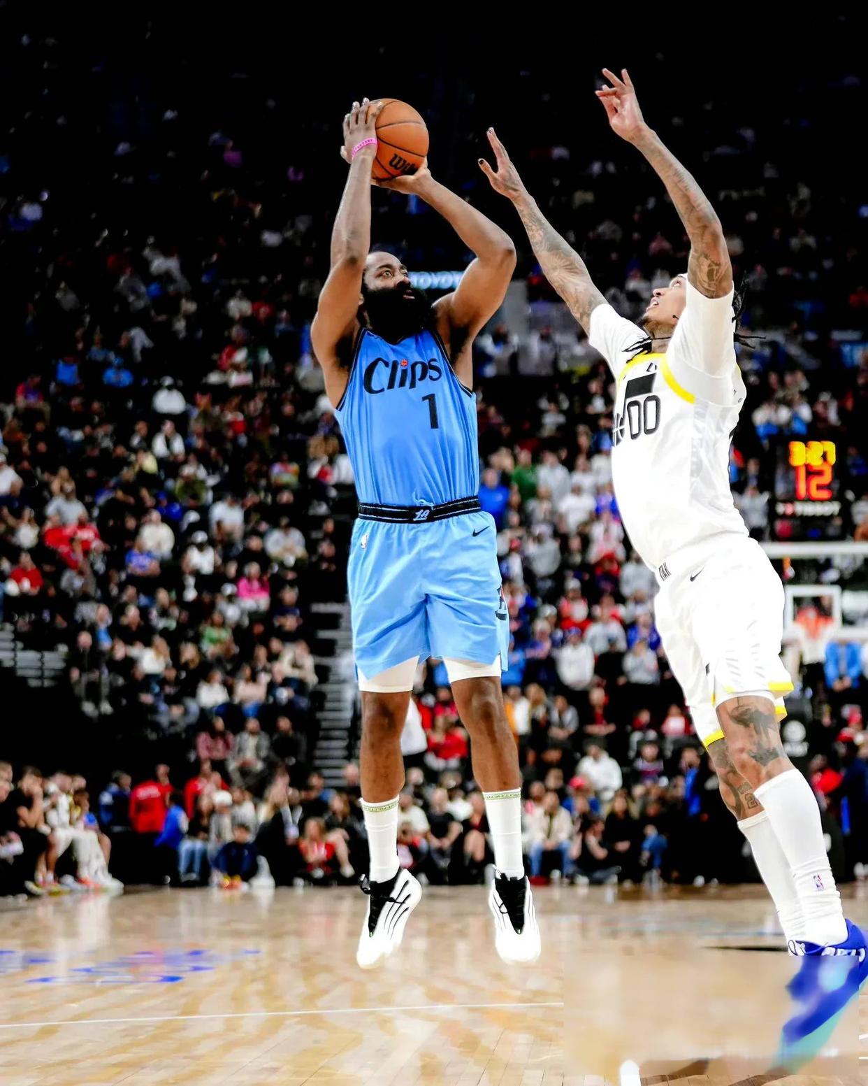 快船惨败开拓者，遭遇三连败