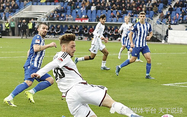 包含凯泽斯劳滕战胜对手,稳定表现获得胜利的词条 包含凯泽斯劳滕战胜对手,稳定表现获得胜利的词条